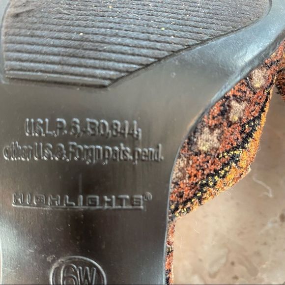 Vintage highlights women’s size 6 tapestry cut out pump heels velvet shoes EUC - Picture 9 of 9